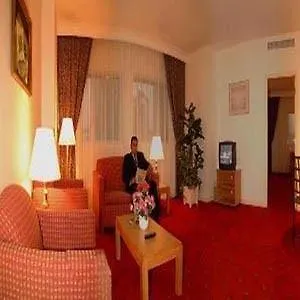 Hotel Golden Tulip Dalma Plaza Abu Dabi